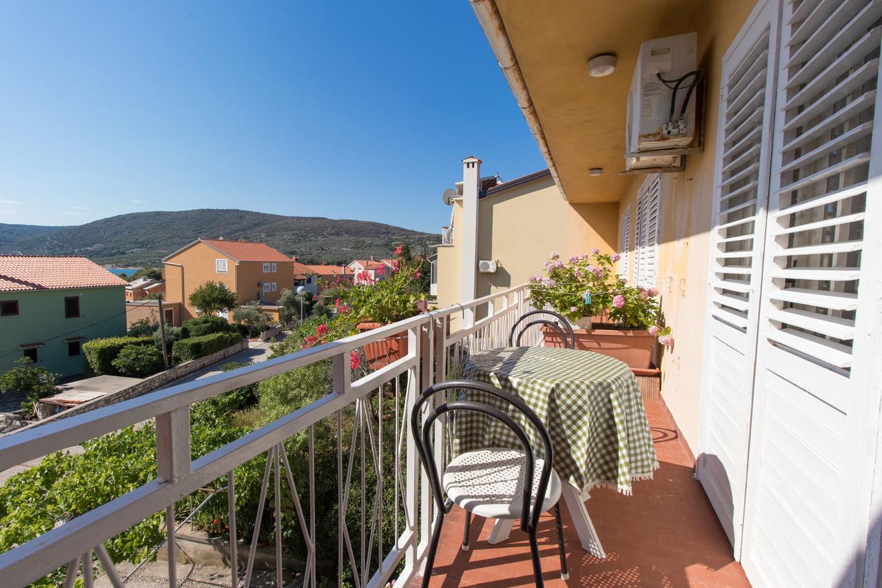 Apartment Anton Cres Esterno foto